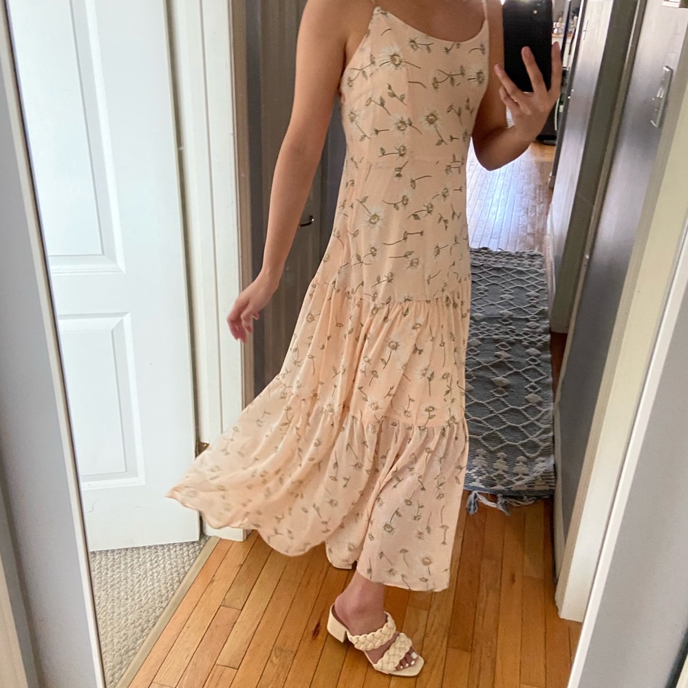 Suzy Shier - mid length daisy dress